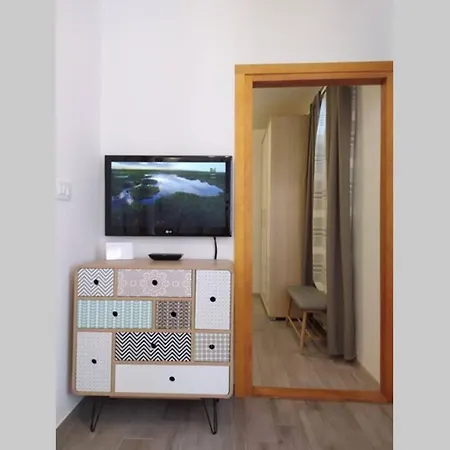 Try To Live Small In Center ! Apartamento